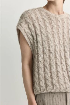  0655 greige