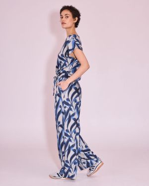 506 blue leaves