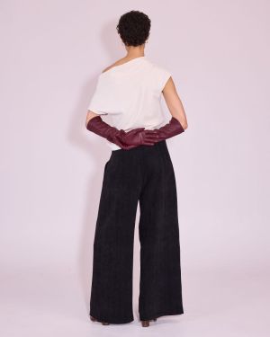 032 chalk white