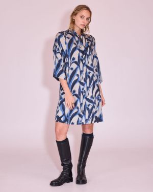 506 blue leaves