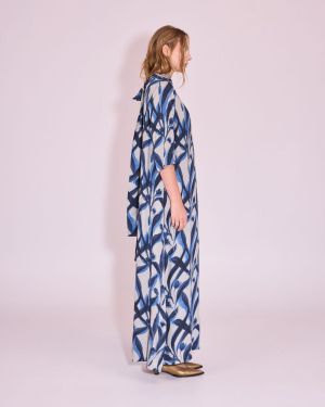 506 blue leaves